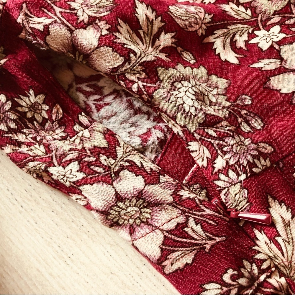 American Eagle Outfitters Red Floral Viscose Dress - Picture 7 of 13
